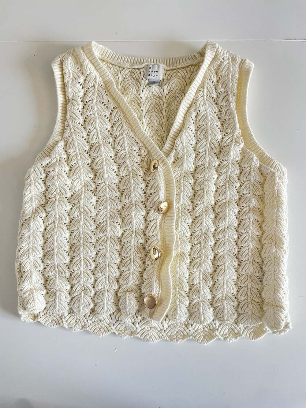 A New Day Women's Cream Open-Knit Sleeveless Button-Down Sweater Vest summer Sma